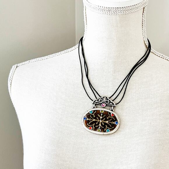 Chico’s Vintage Enamel & Crystal Pendant Necklace - Picture 3 of 8